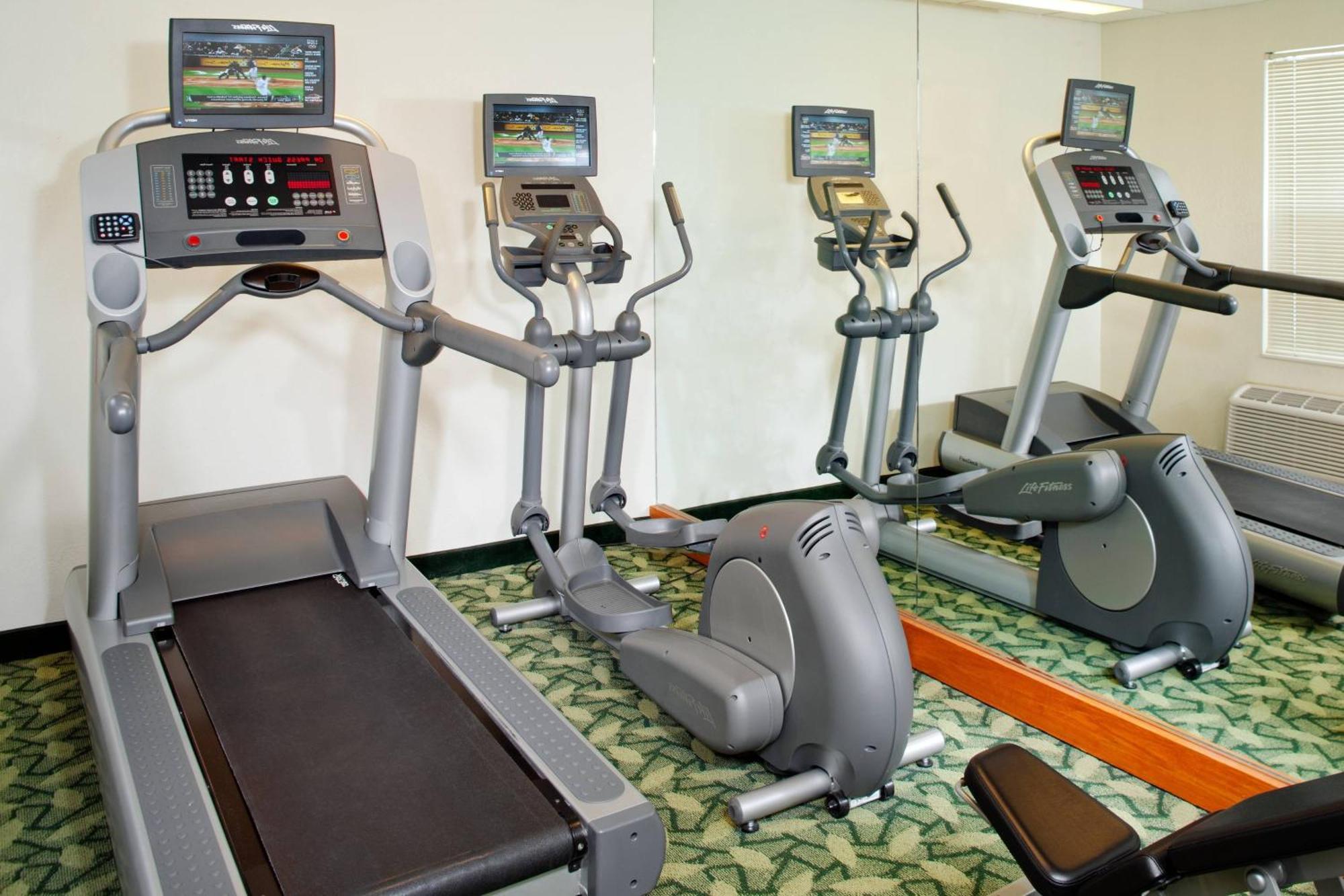 Towneplace Suites By Marriott Cleveland Уэстлейк Экстерьер фото
