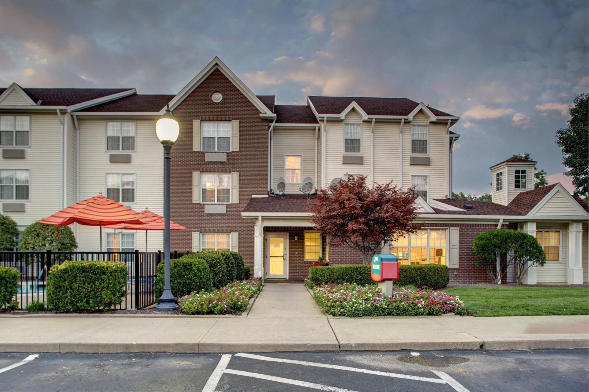 Towneplace Suites By Marriott Cleveland Уэстлейк Экстерьер фото