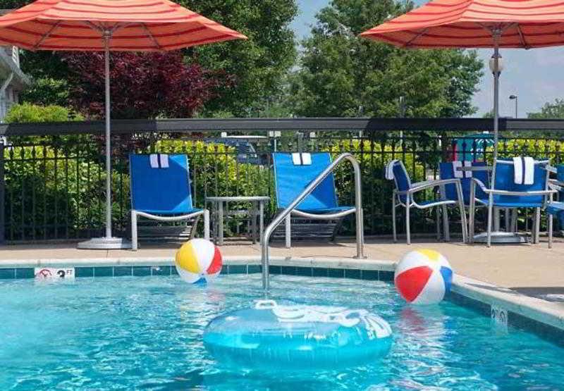 Towneplace Suites By Marriott Cleveland Уэстлейк Экстерьер фото
